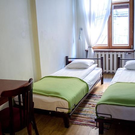Red Nose Hostel With Self-Check In リガ エクステリア 写真