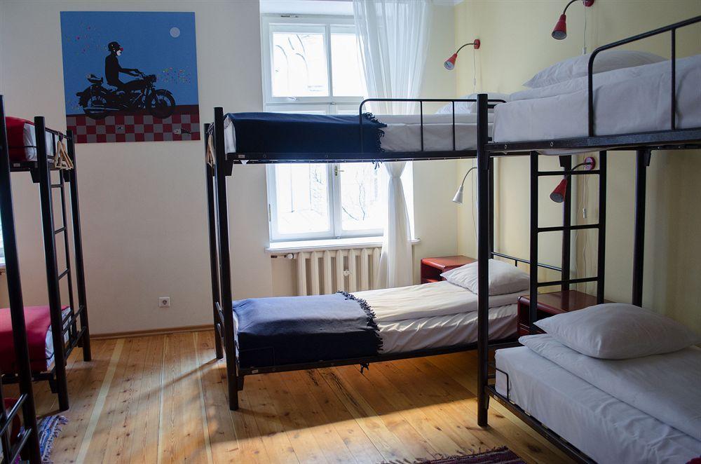 Red Nose Hostel With Self-Check In リガ エクステリア 写真
