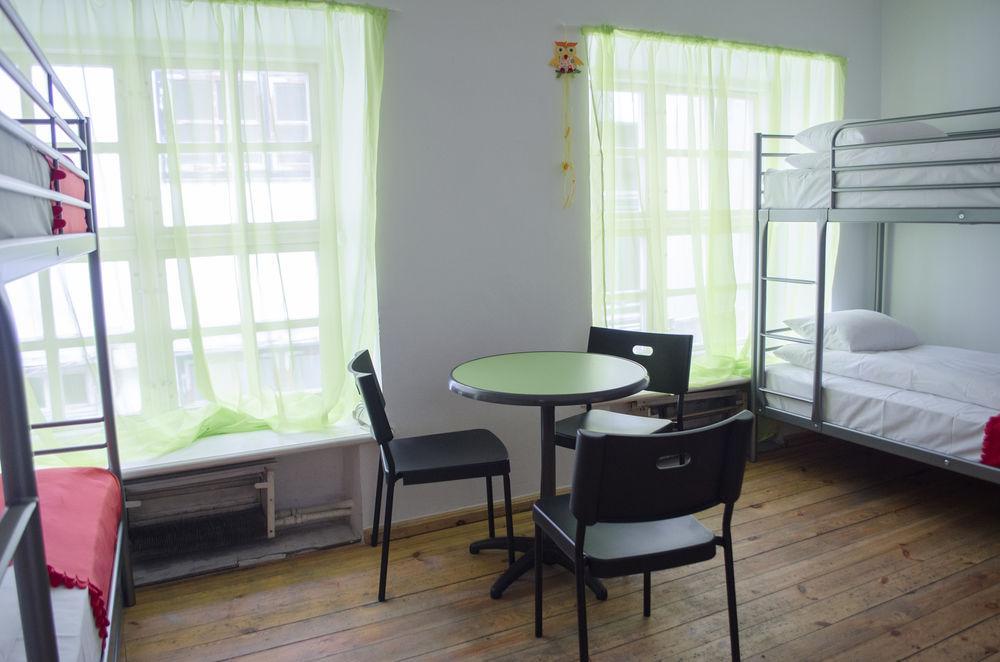 Red Nose Hostel With Self-Check In リガ エクステリア 写真