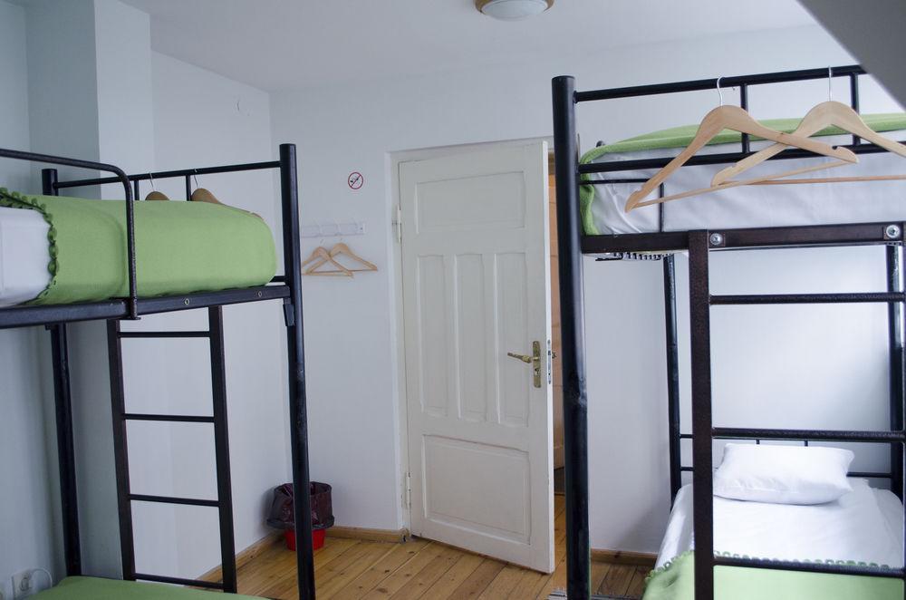 Red Nose Hostel With Self-Check In リガ エクステリア 写真
