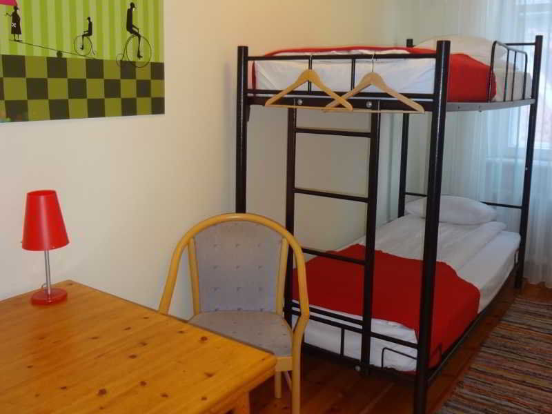 Red Nose Hostel With Self-Check In リガ エクステリア 写真