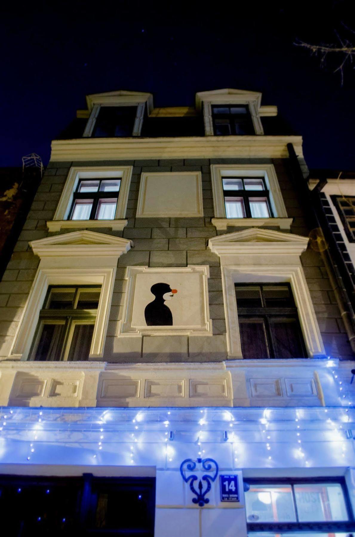 Red Nose Hostel With Self-Check In リガ エクステリア 写真