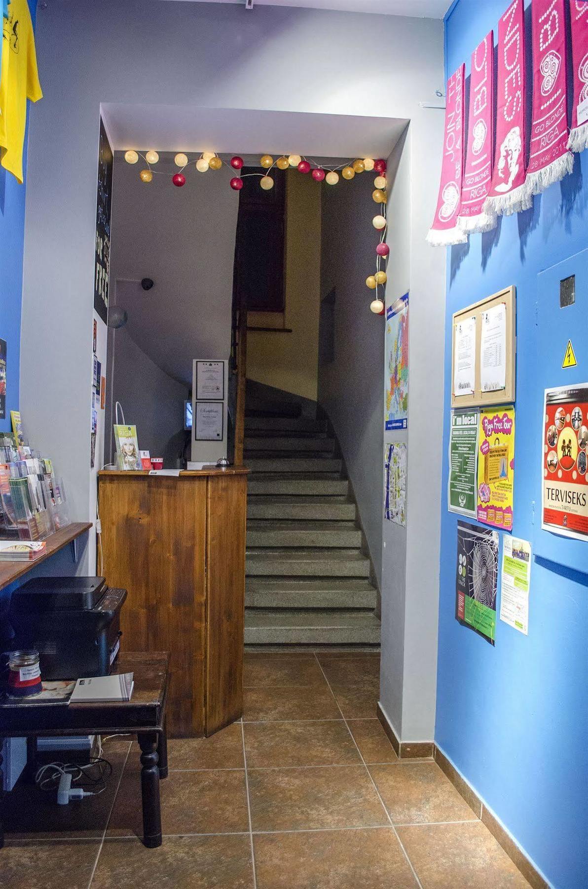 Red Nose Hostel With Self-Check In リガ エクステリア 写真