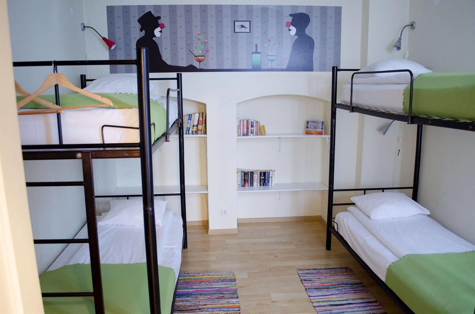 Red Nose Hostel With Self-Check In リガ エクステリア 写真