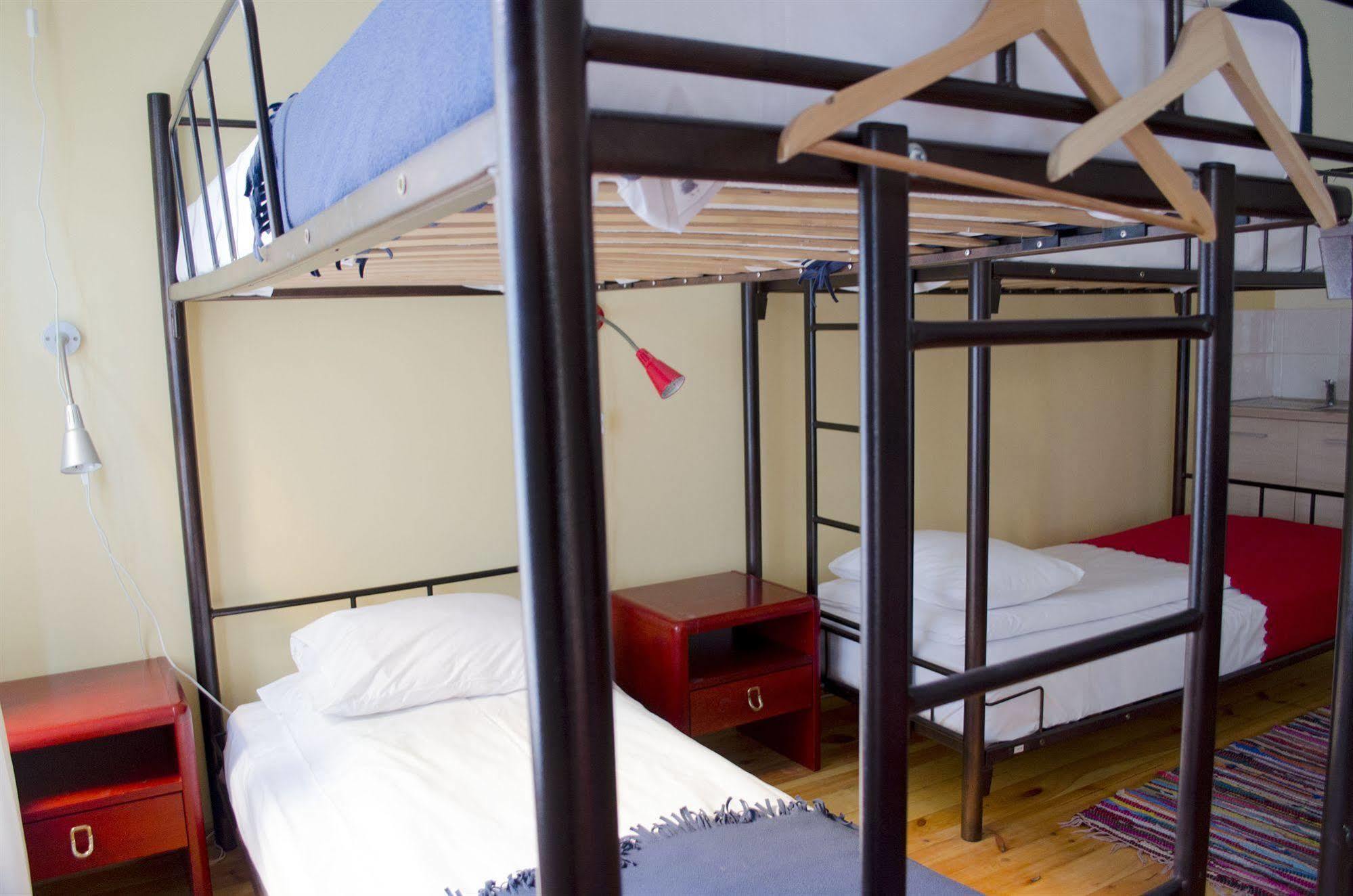 Red Nose Hostel With Self-Check In リガ エクステリア 写真