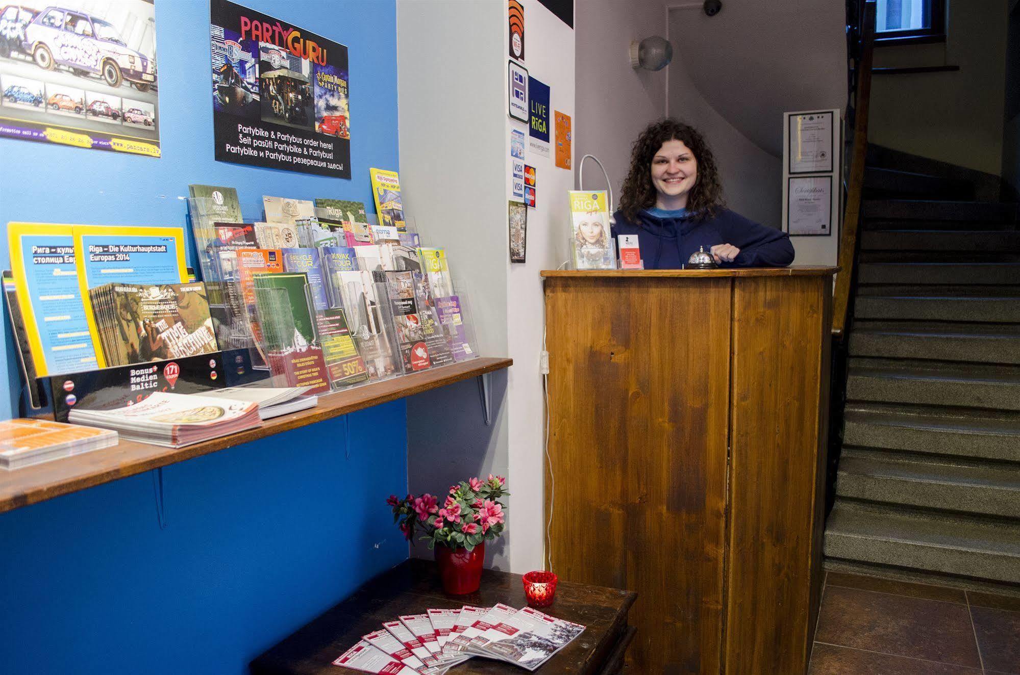 Red Nose Hostel With Self-Check In リガ エクステリア 写真