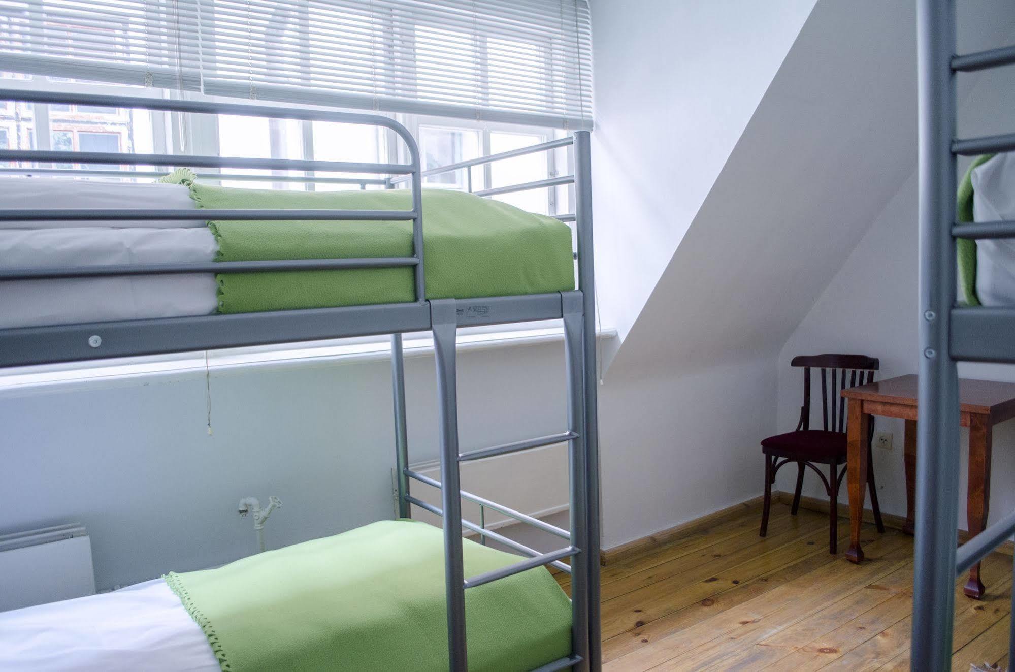 Red Nose Hostel With Self-Check In リガ エクステリア 写真