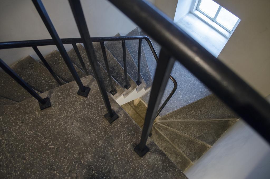Red Nose Hostel With Self-Check In リガ エクステリア 写真