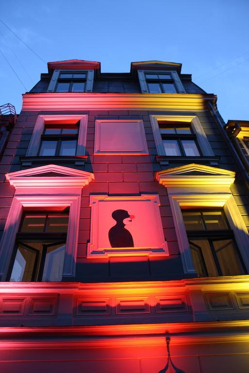 Red Nose Hostel With Self-Check In リガ エクステリア 写真